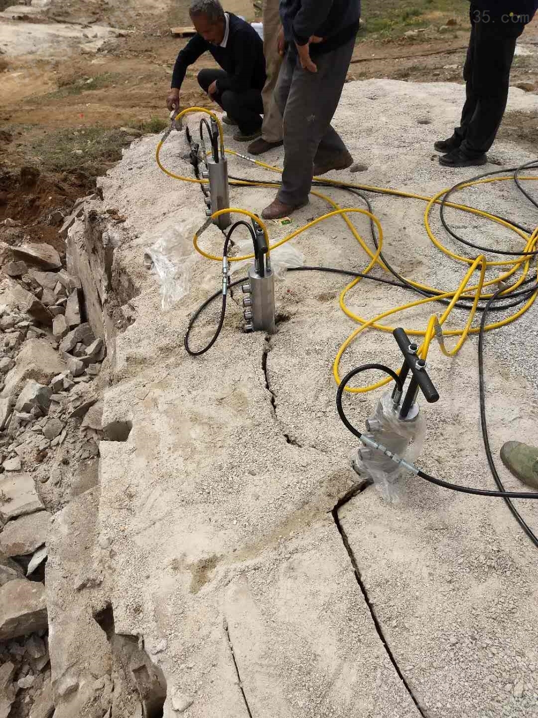 宁波矿山岩石破碎定制裂石棒厂家指导技术